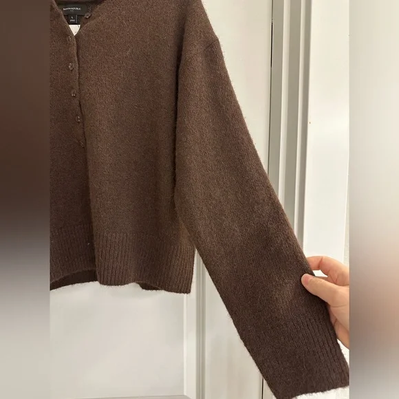 Banana Republic Brown Women's Sweater - Picture 3 of 5